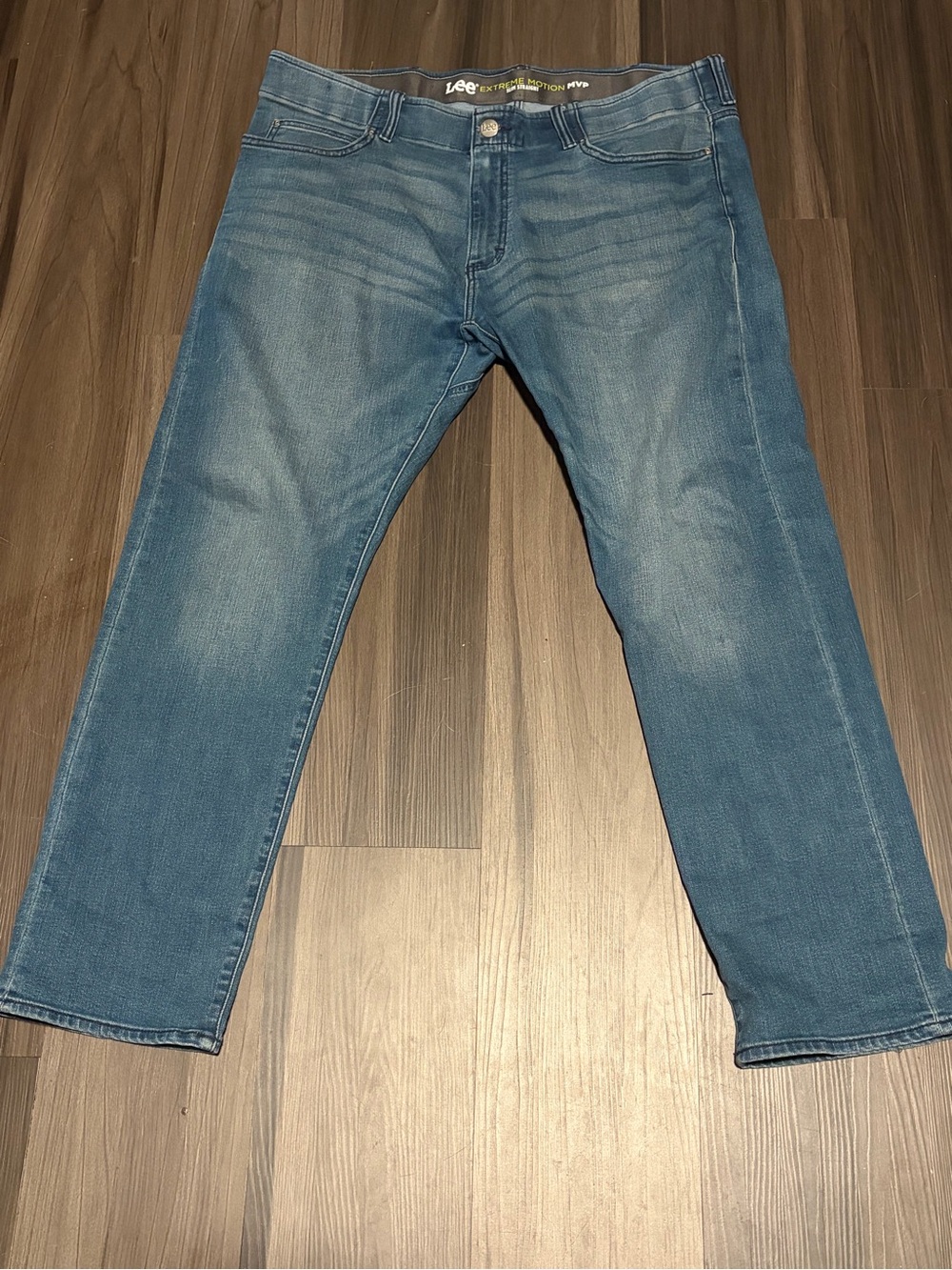 Lee Men’s Medium Blue Straight Jeans